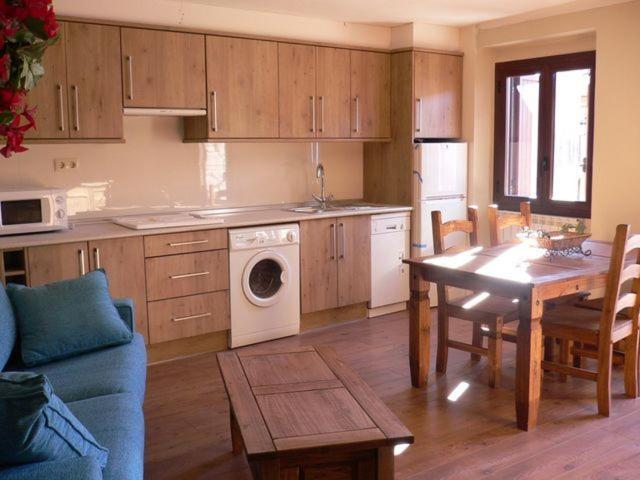 Apartamentos Turisticos Batlle Laspaúles Buitenkant foto